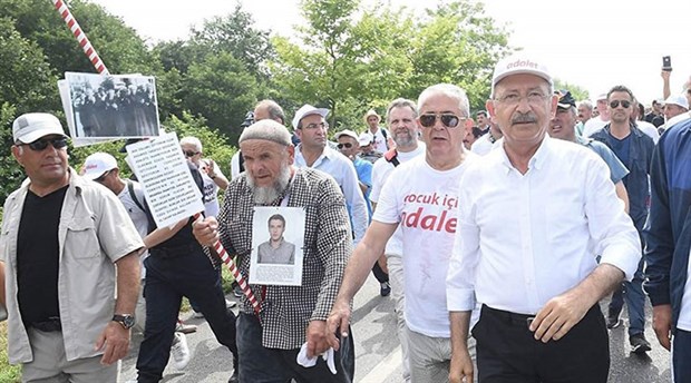 60-летний мужчина прошел более 300 км в знак протеста против ареста сына в связи с переворотом   