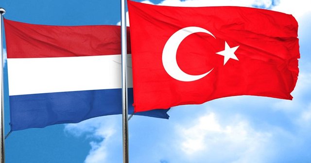 Растет кризис между Турцией и Нидерландами. Голландцы признали геноцид армян