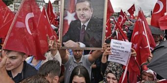 Фонд Бертельсманна: Число автократий в мире растет. Особое беспокойство вызывает Турция