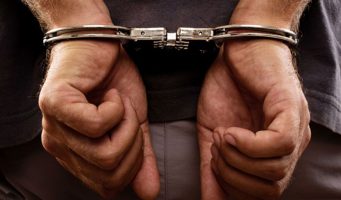 «Двойные наручники» для больных заключенных   