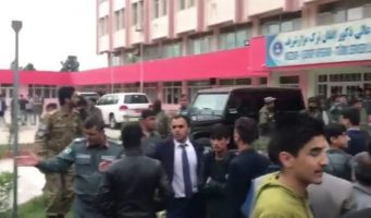 Родители учеников афгано-турецких лицеев выгнали сотрудников фонда Маариф с криками «воры, убирайтесь прочь»   