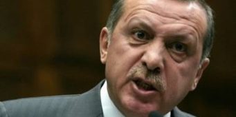 «Вместо того, чтобы злится на бизнесменов, которые вывели средства за рубеж, Эрдогану стоило бы взглянуть на своих детей»