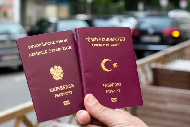 Австрийский суд лишает уроженцев Турции гражданства Австрии   