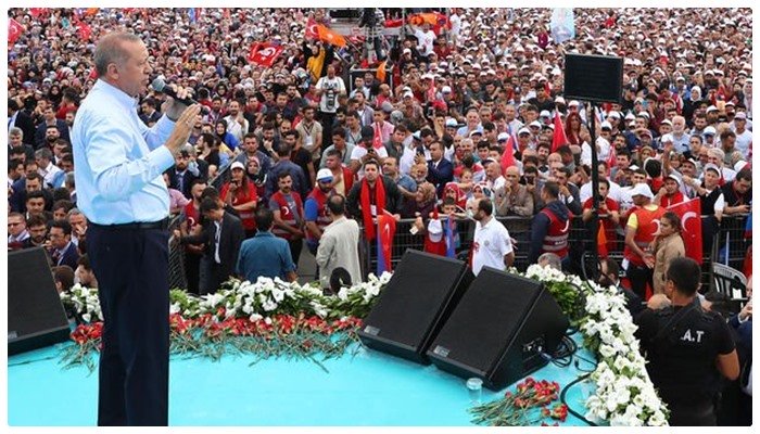 Проправительственное СМИ завысило на 1 млн количество участников предвыборного митинга Эрдогана в Стамбуле   