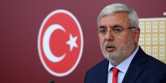 Мехмет Метинер подверг критике ПСР и президентский дворец