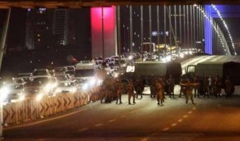 Неожиданное заявление по делу о событиях на мосту в ночь попытки переворота 15 июля: О готовящемся мятеже сторонникам Эрдогана сообщили заранее