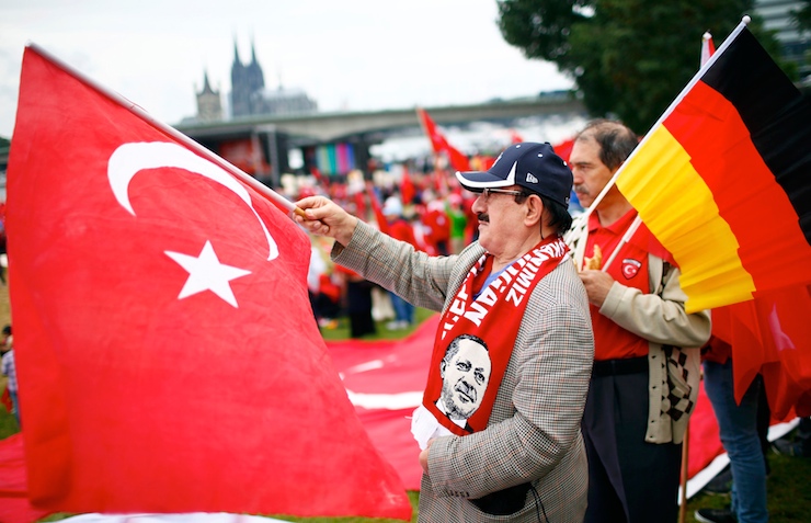 «Союз турецких демократов Европы» под наблюдением спецслужб Германии   