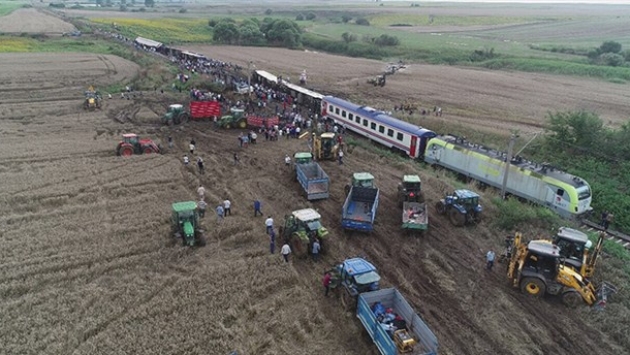 Железнодорожная катастрофа в Текирдаге: На 360-местный поезд продали 563 билета