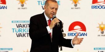 Эрдоган снова призвал граждан менять иностранную валюту на турецкую лиру  