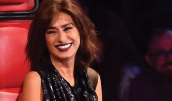 Турецкая певица предложила печатать доллары