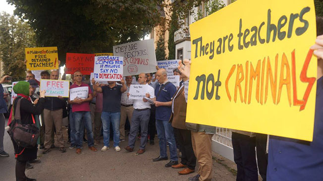 Евродепутаты заступились за высланных из Молдавии турецких учителей