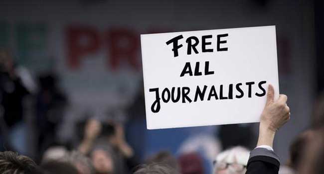 В Турции 175 журналистов находятся в тюрьме   