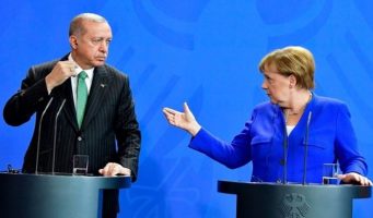 Меркель: У Германии недостаточно данных для запрета деятельности движения Гюлена  