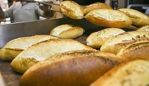 Турецкие пекарни прекратили продажу хлеба, требуя повышения цен   
