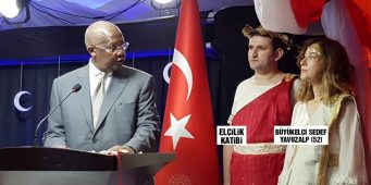 Турция отозвала посла в Уганде из-за древнегреческого хитона