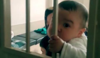 В турецких тюрьмах находятся 743 ребенка с матерями   