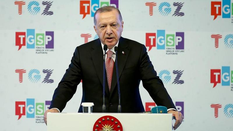 Эрдоган хочет вогнать студентов в долги   