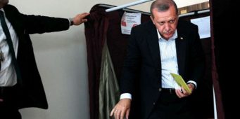 Эрдоган получил 866 «пожертвований от мертвецов» перед президентскими выборами 24 июня   