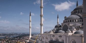 Известное турецкое предприятие по производству ковров оказалось на грани банкротства