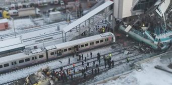 Число погибших при столкновении поездов в Анкаре возросло до 9 человек