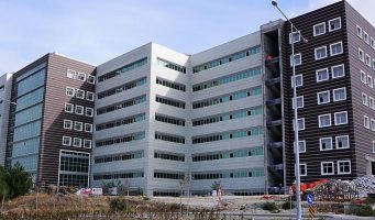 Счетный комитет: Больница, стоимостью 11 млн, задолжала 48 млн лир   