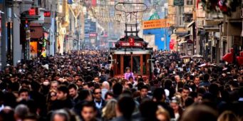 В Турции 1,2 млн человек имеют задолженности по потребительским кредитам и кредитным картам   