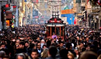В Турции 1,2 млн человек имеют задолженности по потребительским кредитам и кредитным картам   