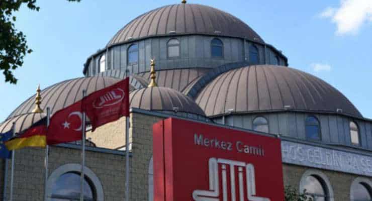 Немецкие СМИ: Два радикальных исламиста участвовали в конференции DİTİB