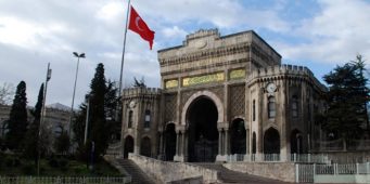 Из-за нехватки преподавателей и студентов в Турции реорганизованы около тысячи факультетов