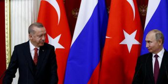 Об Эрдогане в российской прессе: Палец в рот не клади – всю руку откусит   