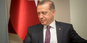 Financial Times: Эрдоган прибегает к экономическим хитростям в преддверии местных выборов   