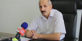 Директора турецкой школы в Бишкеке отстранили от работы из-за обвинений в педофилии  