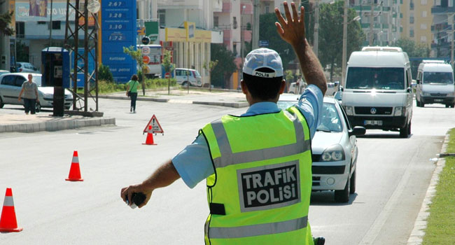 Кандидат в мэры от ПСР угрожал полицейскому при исполнении   