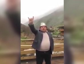 Турецкий политик-националист завыл по-волчьи в горах Тянь-Шаня