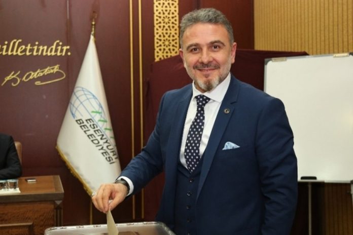 Бывший глава районного муниципалитета оставил долг в 1 млрд лир   