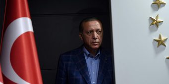 Bloomberg о выборах мэра Стамбула: Всегда готовый к бою Эрдоган ушел в тень