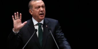 Эрдоган снова открыл больницу, которую уже открывал полгода назад   
