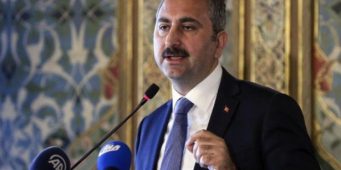 Американским слушателям лекции министра юстиции Турции предложили гонорар за участие