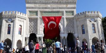 Турецкая молодежь встревожена: Университетов много, а качество образования низкое