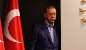«В казне закончились деньги, Эрдоган запаниковал и не может найти выход»