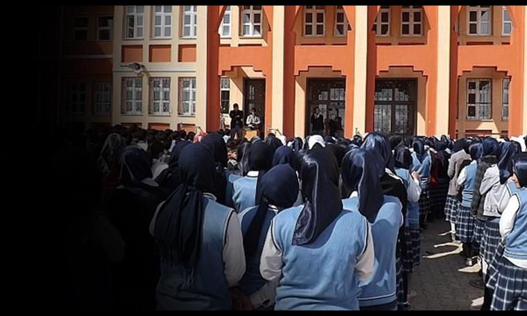 Выпускники религиозных лицеев имам-хатибов потерпели фиаско при поступлении в университеты. Проект ПСР о «новом религиозном поколении» провалился…