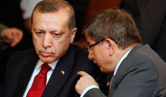 Новый шаг Давутоглу против Эрдогана
