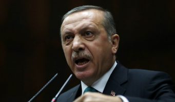 Эрдоган пригрозит кулаком Гюлю из Кайсери, а Давутоглу из Коньи