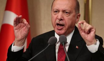 Турецкий суд запретил 136 сайтов, критиковавших Эрдогана   