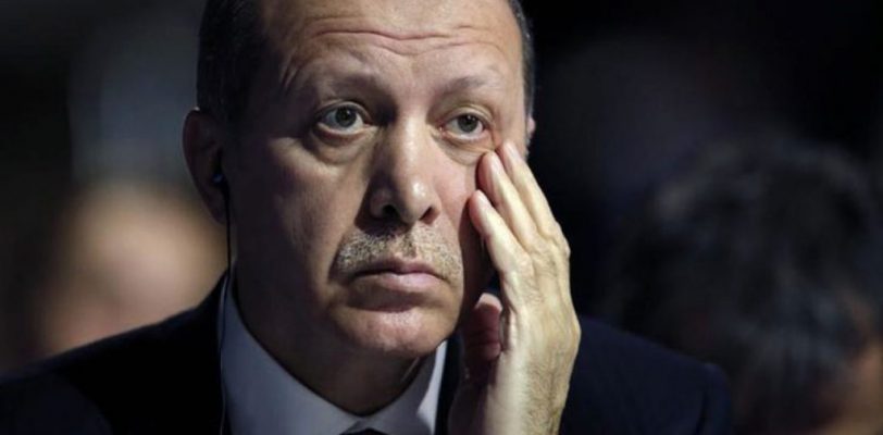 Превосходство Эрдогана в обществе постепенно тает   
