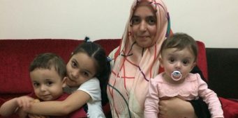 ПСР продолжает чинить несправедливость: Мать с ребенком бросили в тюрьму