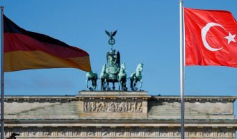 МИД Германии советует немцам требовать адвоката при задержании в Турции