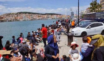 730 человек бежали на лодках за три дня из Турции на греческие острова