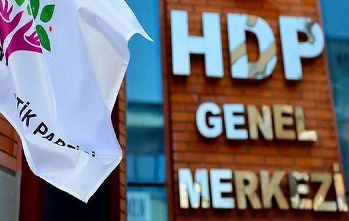 Эрдоган обещал сместить… Из 65 муниципалитетов, возглавляемых представителями ДПН, осталось всего 18