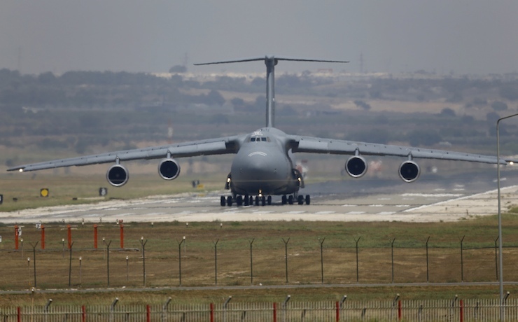 Военные самолеты Турции, отправленные с гуманитарной помощью в ЮАР, возвратились с грузом вооружения   